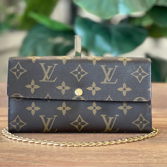 Louis Vuitton Handbags - Authentic Louis Vuitton Monogram Sarah Wallet on Chain